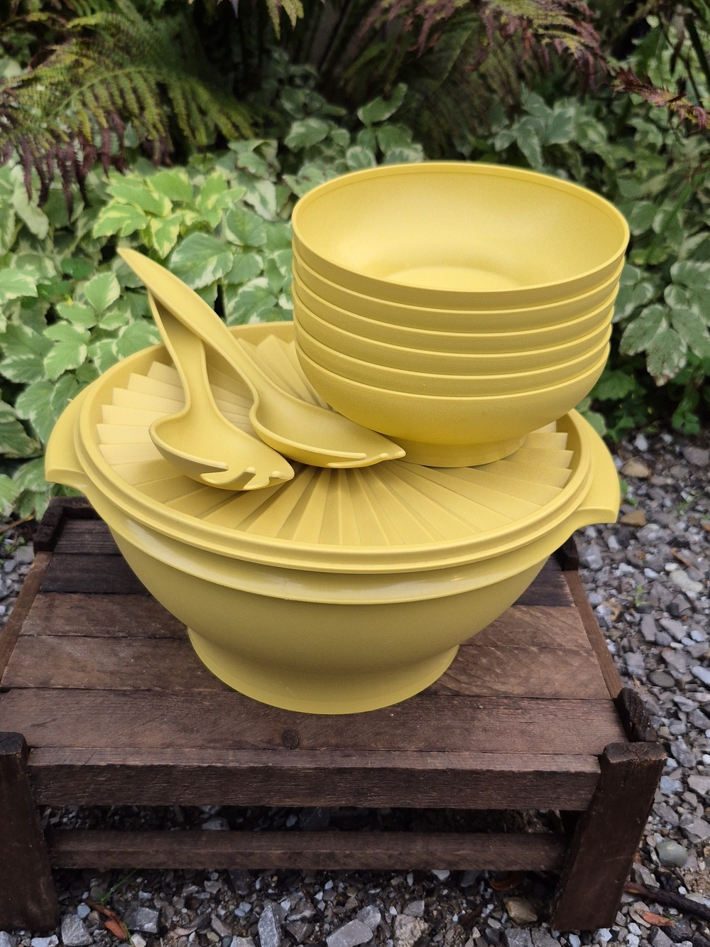 Vintage 1970s Tupperware Servalier Salad Bowl Set (10-Piece) - Harvest Gold